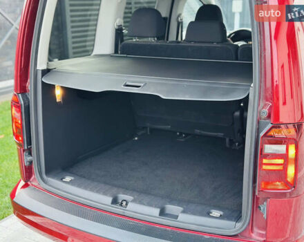 Красный Фольксваген Кадди, объемом двигателя 2 л и пробегом 246 тыс. км за 15950 $, фото 29 на Automoto.ua