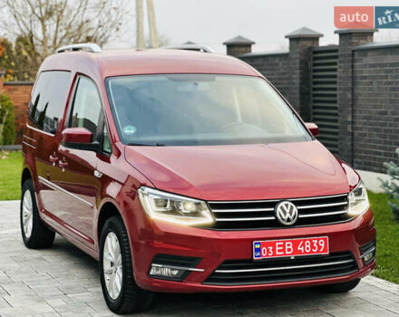 Красный Фольксваген Кадди, объемом двигателя 2 л и пробегом 246 тыс. км за 15950 $, фото 13 на Automoto.ua