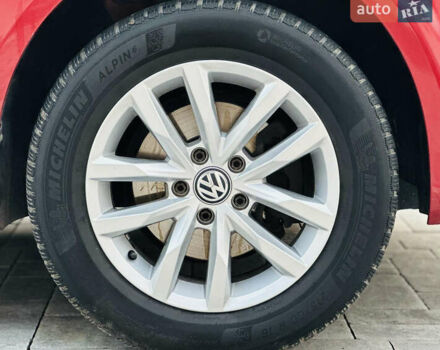 Красный Фольксваген Кадди, объемом двигателя 2 л и пробегом 246 тыс. км за 15950 $, фото 65 на Automoto.ua