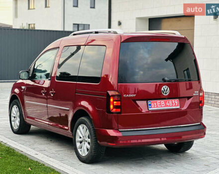 Красный Фольксваген Кадди, объемом двигателя 2 л и пробегом 246 тыс. км за 15950 $, фото 6 на Automoto.ua