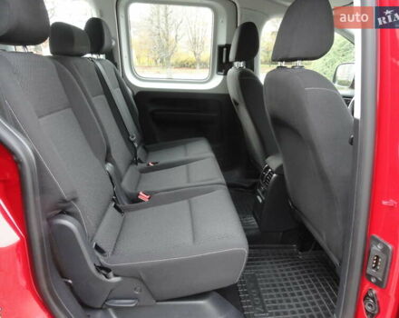 Червоний Фольксваген Кадді, об'ємом двигуна 2 л та пробігом 164 тис. км за 16450 $, фото 24 на Automoto.ua