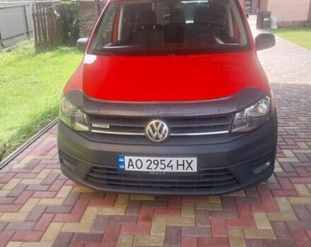 Красный Фольксваген Кадди, объемом двигателя 2 л и пробегом 296 тыс. км за 15500 $, фото 1 на Automoto.ua