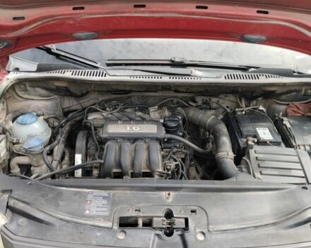 Красный Фольксваген Кадди, объемом двигателя 1.6 л и пробегом 405 тыс. км за 4900 $, фото 5 на Automoto.ua