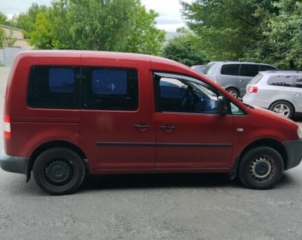 Красный Фольксваген Кадди, объемом двигателя 1.6 л и пробегом 405 тыс. км за 4900 $, фото 3 на Automoto.ua