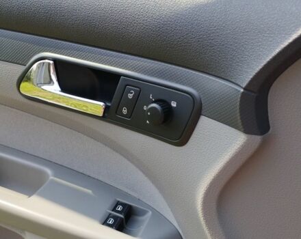 Красный Фольксваген Кадди, объемом двигателя 1.4 л и пробегом 297 тыс. км за 5900 $, фото 12 на Automoto.ua