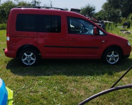 Красный Фольксваген Кадди, объемом двигателя 1.4 л и пробегом 297 тыс. км за 5900 $, фото 1 на Automoto.ua