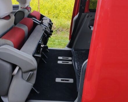 Красный Фольксваген Кадди, объемом двигателя 1.4 л и пробегом 297 тыс. км за 5900 $, фото 7 на Automoto.ua