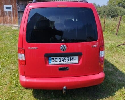 Красный Фольксваген Кадди, объемом двигателя 1.4 л и пробегом 297 тыс. км за 5900 $, фото 2 на Automoto.ua
