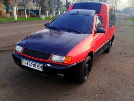 Червоний Фольксваген Кадді, об'ємом двигуна 1.6 л та пробігом 120 тис. км за 1300 $, фото 1 на Automoto.ua