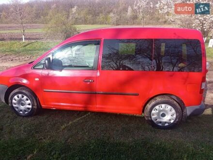 Красный Фольксваген Кадди, объемом двигателя 2 л и пробегом 240 тыс. км за 4000 $, фото 1 на Automoto.ua