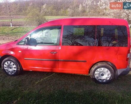Красный Фольксваген Кадди, объемом двигателя 2 л и пробегом 240 тыс. км за 4000 $, фото 1 на Automoto.ua