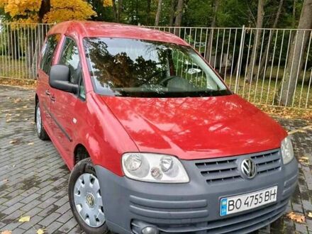 Красный Фольксваген Кадди, объемом двигателя 1.6 л и пробегом 340 тыс. км за 4650 $, фото 1 на Automoto.ua