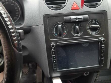 Фольксваген Кадди 2006 в Гостомель на Automoto.ua Красный Фольксваген Кадди, объемом двигателя 1.6 л и пробегом 195 тыс. км за 6499 $, фото 1 на Automoto.ua