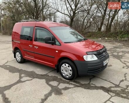 Красный Фольксваген Кадди, объемом двигателя 1.97 л и пробегом 270 тыс. км за 6150 $, фото 1 на Automoto.ua