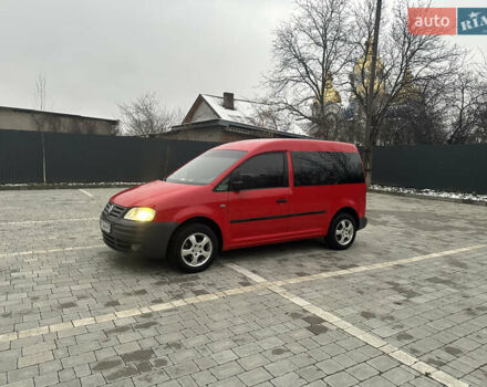Красный Фольксваген Кадди, объемом двигателя 1.97 л и пробегом 230 тыс. км за 4800 $, фото 1 на Automoto.ua