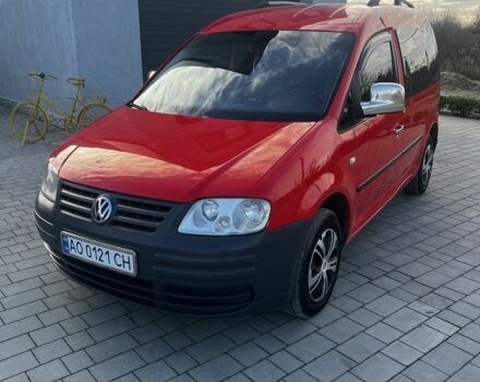 Красный Фольксваген Кадди, объемом двигателя 2 л и пробегом 285 тыс. км за 5400 $, фото 1 на Automoto.ua