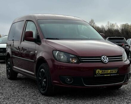 Красный Фольксваген Кадди, объемом двигателя 1.6 л и пробегом 218 тыс. км за 8900 $, фото 1 на Automoto.ua