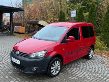 Фольксваген Кадди 2011 в Ровно на Automoto.ua Красный Фольксваген Кадди, объемом двигателя 2 л и пробегом 295 тыс. км за 9000 $, фото 1 на Automoto.ua