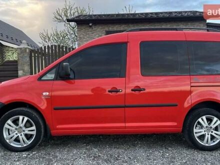 Красный Фольксваген Кадди, объемом двигателя 1.6 л и пробегом 183 тыс. км за 9750 $, фото 1 на Automoto.ua