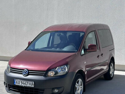 Фольксваген Кадди 2011 в Луцке на Automoto.ua Красный Фольксваген Кадди, объемом двигателя 1.6 л и пробегом 283 тыс. км за 10300 $, фото 1 на Automoto.ua