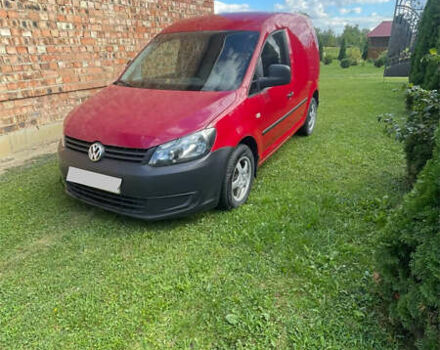 Красный Фольксваген Кадди, объемом двигателя 1.6 л и пробегом 220 тыс. км за 7100 $, фото 1 на Automoto.ua