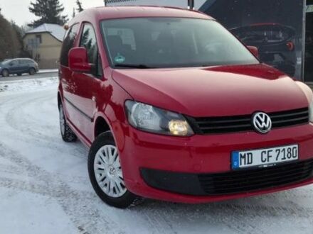 Червоний Фольксваген Кадді, об'ємом двигуна 1.6 л та пробігом 251 тис. км за 7649 $, фото 1 на Automoto.ua