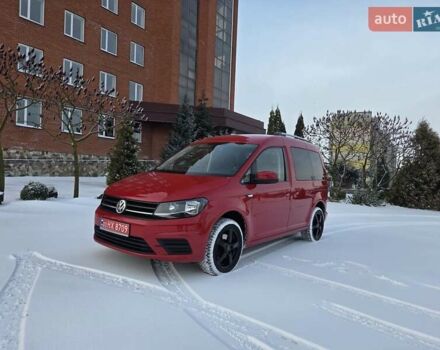 Красный Фольксваген Кадди, объемом двигателя 1.97 л и пробегом 237 тыс. км за 15200 $, фото 1 на Automoto.ua