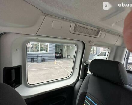 Фольксваген Кадди, объемом двигателя 1.6 л и пробегом 134 тыс. км за 16999 $, фото 19 на Automoto.ua