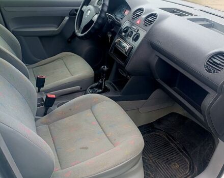 Фольксваген Кадди, объемом двигателя 2 л и пробегом 325 тыс. км за 5550 $, фото 9 на Automoto.ua