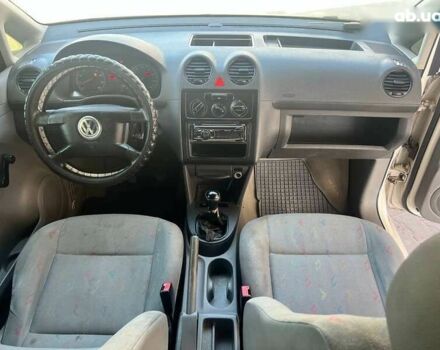 Фольксваген Кадди, объемом двигателя 1.6 л и пробегом 394 тыс. км за 3850 $, фото 11 на Automoto.ua