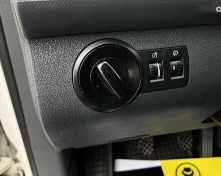 Фольксваген Кадди, объемом двигателя 1.6 л и пробегом 391 тыс. км за 7200 $, фото 12 на Automoto.ua