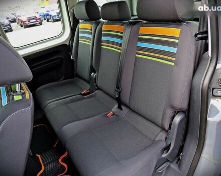 Фольксваген Кадди, объемом двигателя 1.6 л и пробегом 207 тыс. км за 10550 $, фото 12 на Automoto.ua