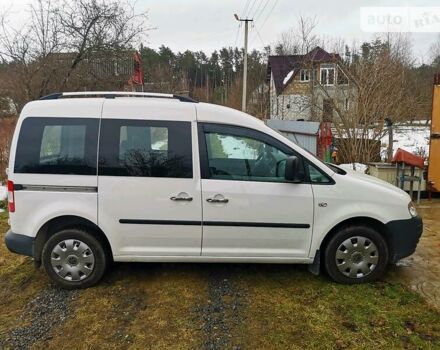 Білий Фольксваген Caddy пасс., об'ємом двигуна 2 л та пробігом 205 тис. км за 6000 $, фото 4 на Automoto.ua