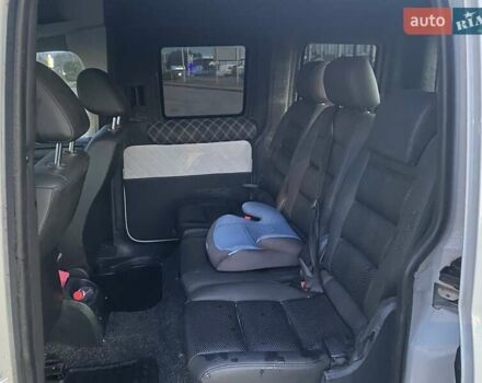 Білий Фольксваген Caddy пасс., об'ємом двигуна 1.99 л та пробігом 200 тис. км за 11500 $, фото 4 на Automoto.ua