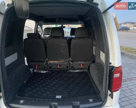 Білий Фольксваген Caddy пасс., об'ємом двигуна 1.99 л та пробігом 200 тис. км за 11500 $, фото 7 на Automoto.ua
