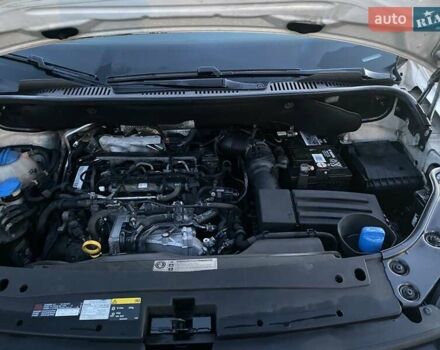 Білий Фольксваген Caddy пасс., об'ємом двигуна 1.99 л та пробігом 200 тис. км за 11500 $, фото 9 на Automoto.ua