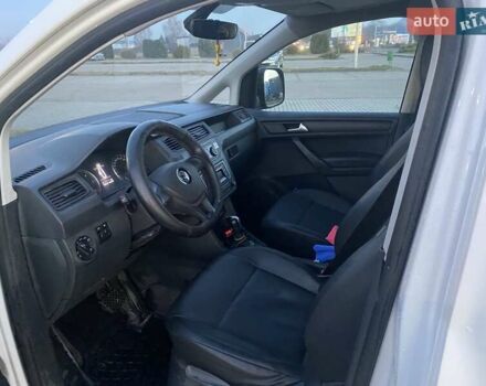 Білий Фольксваген Caddy пасс., об'ємом двигуна 1.99 л та пробігом 200 тис. км за 11500 $, фото 5 на Automoto.ua
