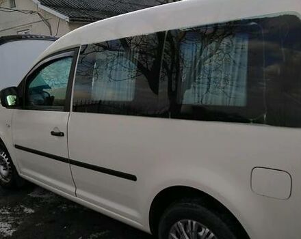 Белый Фольксваген Кадди пасс., объемом двигателя 2 л и пробегом 300 тыс. км за 5500 $, фото 1 на Automoto.ua