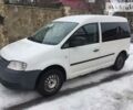 Білий Фольксваген Caddy пасс., об'ємом двигуна 2 л та пробігом 329 тис. км за 6000 $, фото 1 на Automoto.ua