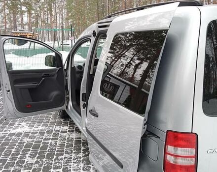 Сірий Фольксваген Caddy пасс., об'ємом двигуна 1.6 л та пробігом 212 тис. км за 9099 $, фото 8 на Automoto.ua