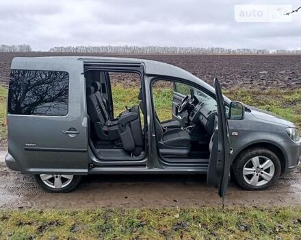 Сірий Фольксваген Caddy пасс., об'ємом двигуна 2 л та пробігом 232 тис. км за 13000 $, фото 13 на Automoto.ua