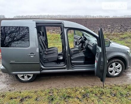 Сірий Фольксваген Caddy пасс., об'ємом двигуна 2 л та пробігом 232 тис. км за 13000 $, фото 2 на Automoto.ua