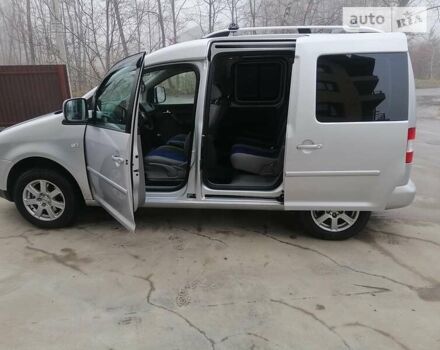 Сірий Фольксваген Caddy пасс., об'ємом двигуна 1.6 л та пробігом 290 тис. км за 7300 $, фото 1 на Automoto.ua