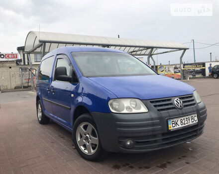 Синій Фольксваген Caddy пасс., об'ємом двигуна 2 л та пробігом 398 тис. км за 5000 $, фото 1 на Automoto.ua