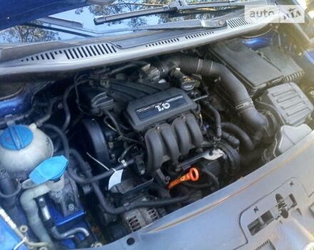 Синій Фольксваген Caddy пасс., об'ємом двигуна 1.6 л та пробігом 184 тис. км за 6150 $, фото 12 на Automoto.ua