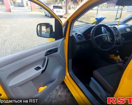 Жовтий Фольксваген Кадді, об'ємом двигуна 2 л та пробігом 139 тис. км за 6300 $, фото 8 на Automoto.ua