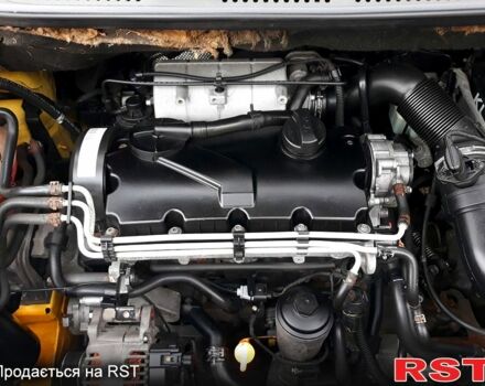 Желтый Фольксваген Кадди, объемом двигателя 2 л и пробегом 300 тыс. км за 4750 $, фото 8 на Automoto.ua