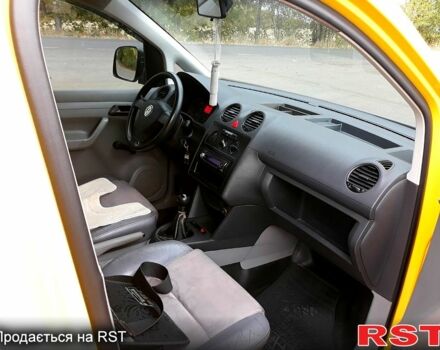 Желтый Фольксваген Кадди, объемом двигателя 2 л и пробегом 300 тыс. км за 4750 $, фото 3 на Automoto.ua