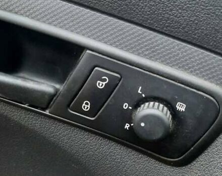 Жовтий Фольксваген Кадді, об'ємом двигуна 1.6 л та пробігом 265 тис. км за 7400 $, фото 7 на Automoto.ua