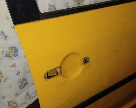 Желтый Фольксваген Кадди, объемом двигателя 0 л и пробегом 2 тыс. км за 95 $, фото 3 на Automoto.ua